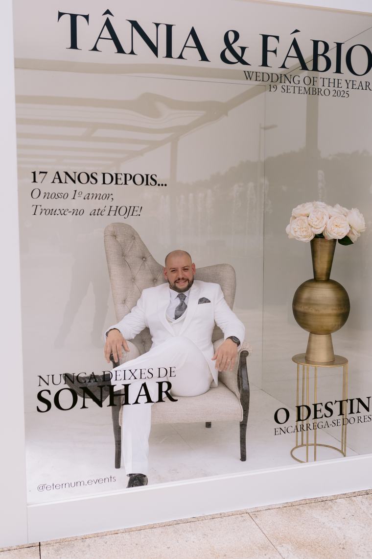 Magazine Booth · a capa desenhada para cada casamento