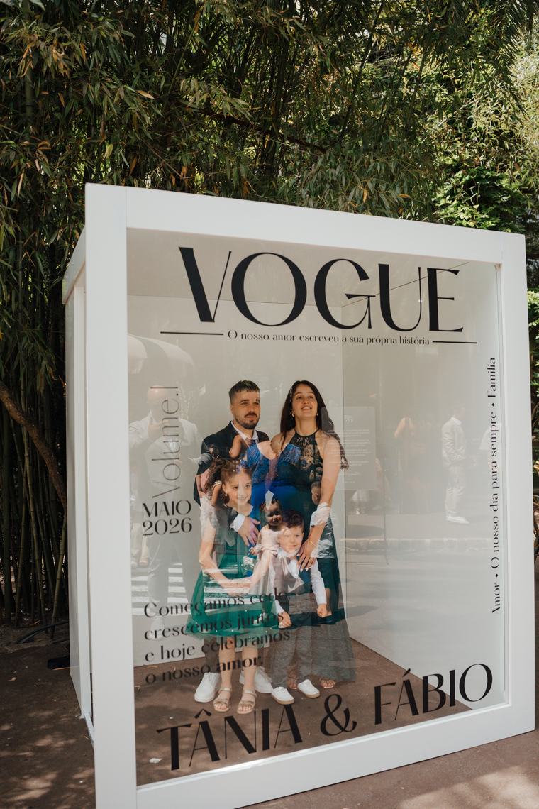 Magazine Booth · uma família na capa